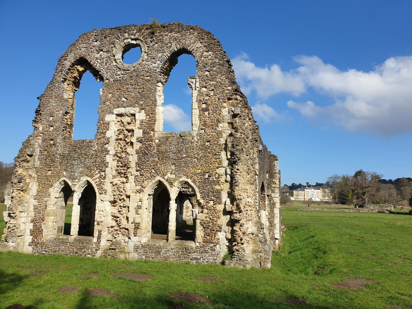 The arched ruins of Waverley Abbey